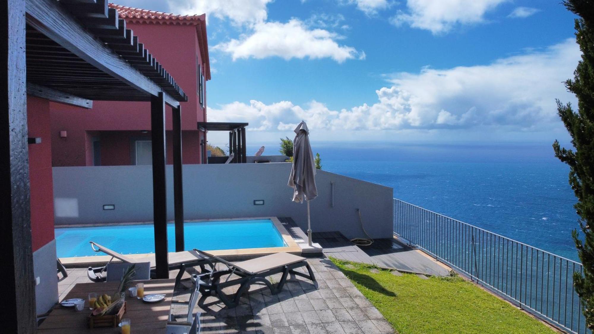 Villa Blue Marlin By Lovelystay Calheta  Bagian luar foto